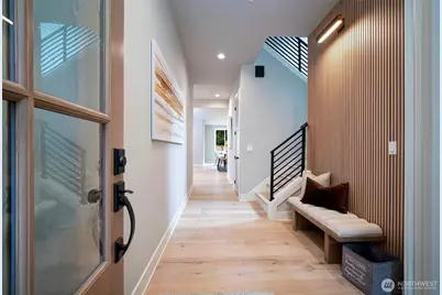 12818 NE 65th Lane, Kirkland, WA 98033 - Photo 3