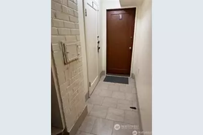 830 NE 67th Street, Seattle, WA 98115 - Photo 9