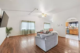 238 E St NE, Ephrata, WA 98823 - Photo 3