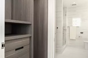 838 Ave Sq NE, Bellevue, WA 98004 - Photo 7