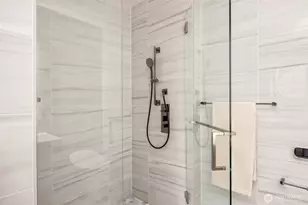 838 Ave Sq NE, Bellevue, WA 98004 - Photo 9