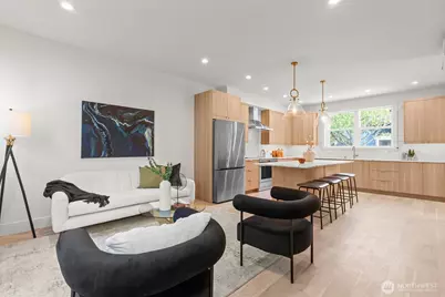 7350 22nd Avenue NW #B, Seattle, WA 98117 - Photo 3