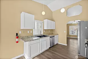 7506 195th St Ct E, Spanaway, WA 98387 - Photo 11