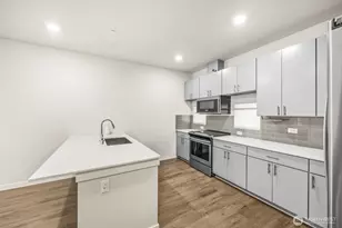 7132 Beacon Ave S, Seattle, WA 98108 - Photo 9