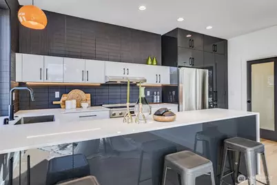 6356 47th Avenue S, Seattle, WA 98118 - Photo 9