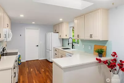 7419 NE 145th Street, Kirkland, WA 98034 - Photo 9