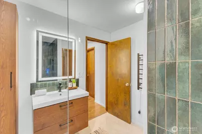 654 W Olympic Place #101, Seattle, WA 98119 - Photo 27