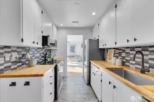 654 W Olympic Pl, Seattle, WA 98119 - Photo 13