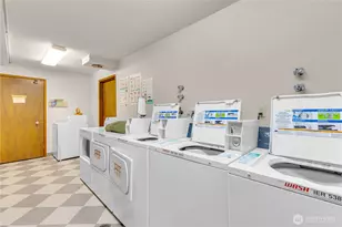 654 W Olympic Pl, Seattle, WA 98119 - Photo 33