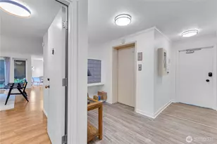 654 W Olympic Pl, Seattle, WA 98119 - Photo 33