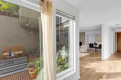 654 W Olympic Place #101, Seattle, WA 98119 - Photo 17