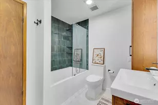 654 W Olympic Pl, Seattle, WA 98119 - Photo 25