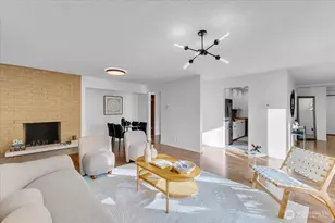 654 W Olympic Pl, Seattle, WA 98119 - Photo 19