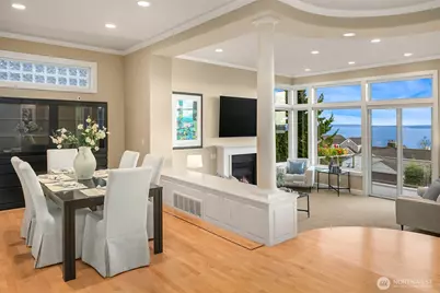 2507 Westmont Way W, Seattle, WA 98199 - Photo 3