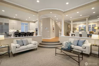 2507 Westmont Way W, Seattle, WA 98199 - Photo 11