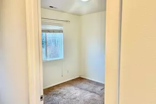 6827 41st St E, Fife, WA 98424 - Photo 13