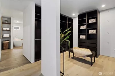 6304 Lakeview Drive, Kirkland, WA 98033 - Photo 19