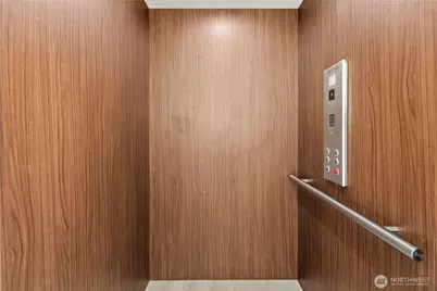 6304 Lakeview Drive, Kirkland, WA 98033 - Photo 3