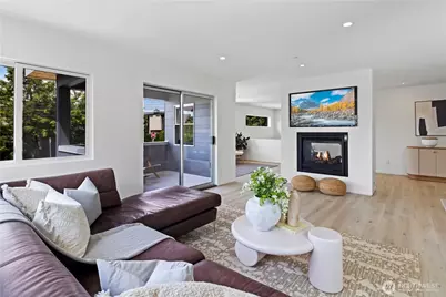 6304 Lakeview Drive, Kirkland, WA 98033 - Photo 9