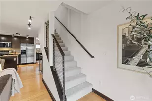 2516 Yale Ave. E., Seattle, WA 98102 - Photo 15