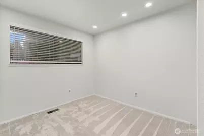 12020 NE 66th Street, Kirkland, WA 98033 - Photo 17