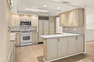 12020 NE 66th St, Kirkland, WA 98033 - Photo 9