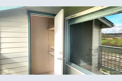 485 SW Bayshore Drive #C301, Oak Harbor, WA 98277 - Photo 15