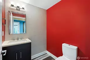 2731 Boylston Ave E, Seattle, WA 98102 - Photo 13