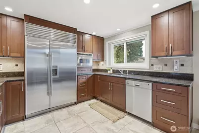 3410 Forest Court, Bellingham, WA 98225 - Photo 7