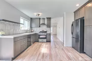 3910 S Holly St, Seattle, WA 98118 - Photo 7