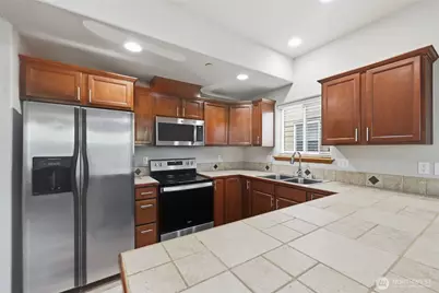 9109 2nd Place SE, Lake Stevens, WA 98258 - Photo 5