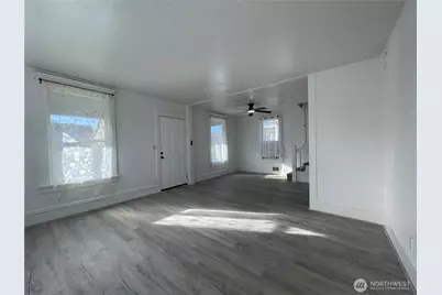 303 Methow Street, Wenatchee, WA 98801 - Photo 3