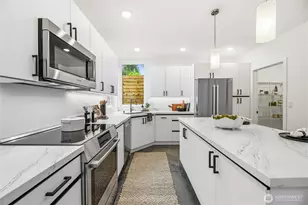 12037 Fremont Ave N, Seattle, WA 98133 - Photo 25