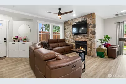 11121 7th Place W #D, Everett, WA 98204 - Photo 7