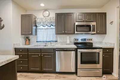 510 Sunset Avenue NE, Ocean Shores, WA 98569 - Photo 9