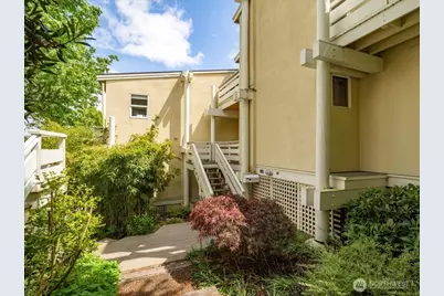 1724 26th Avenue, Seattle, WA 98122 - Photo 3