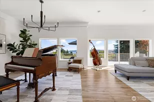 1365 Arnold Rd, Oak Harbor, WA 98277 - Photo 3