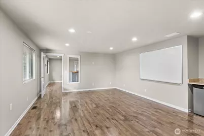 8425 44th Avenue W, Mukilteo, WA 98275 - Photo 9