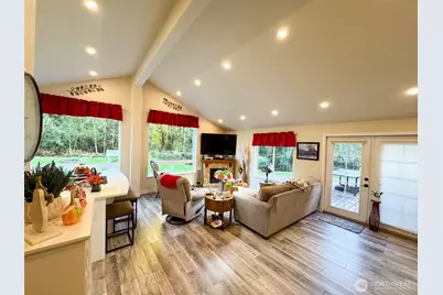 8402 209th Street E, Spanaway, WA 98387 - Photo 7