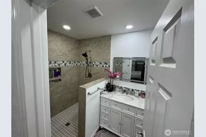 8402 209th Street E, Spanaway, WA 98387 - Photo 33