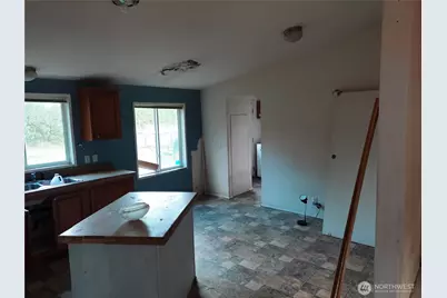 9202 Thunderbird Lane, Concrete, WA 98237 - Photo 7