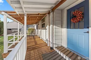 13501 Ridgewood Dr E, Bonney Lake, WA 98391 - Photo 5