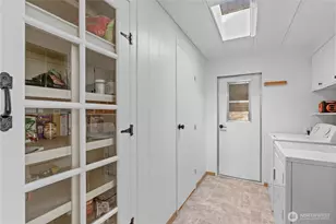 13501 Ridgewood Dr E, Bonney Lake, WA 98391 - Photo 15