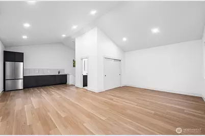 10813 24th Avenue NE, Seattle, WA 98125 - Photo 33