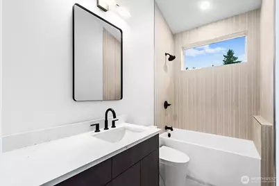 10813 24th Avenue NE, Seattle, WA 98125 - Photo 37