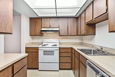 600 S State #208, Bellingham, WA 98225 - Photo 11