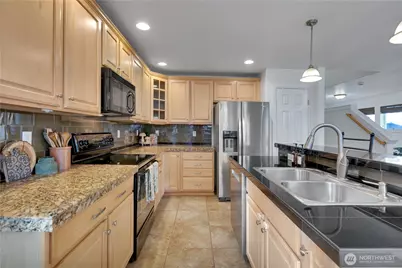 18313 101st Street E, Bonney Lake, WA 98391 - Photo 13