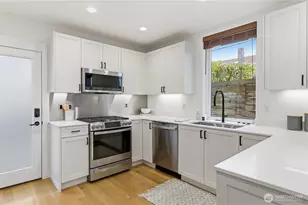 225 24th Ave, Seattle, WA 98122 - Photo 9