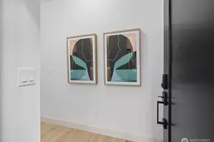 1257 NE 100th St, Seattle, WA 98125 - Photo 3