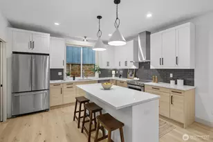 1257 NE 100th St, Seattle, WA 98125 - Photo 9